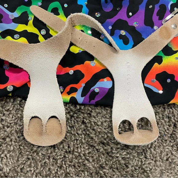 Girls Gymnastics Grips and Grip Bag - Picture 4 of 7